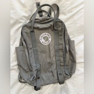 Fjallraven Kånken Gray Backpack